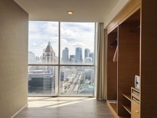 URBANA SATHORN (SHA)