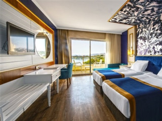 UTOPIA BEACH CLUB