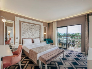 UTOPIA RESORT & RESIDENCE