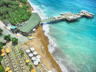 UTOPIA WORLD HOTEL