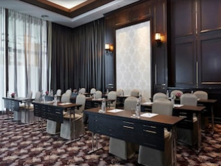 V E HOTEL AND RESIDENCE