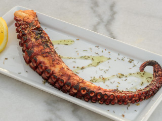 Vallas Apartments & Villas Santorini