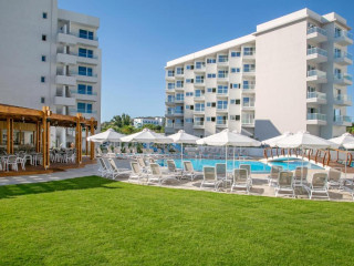Vangelis Hotel and Suites