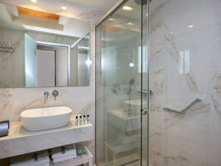 VANTARIS LUXURY BEACH RESORT