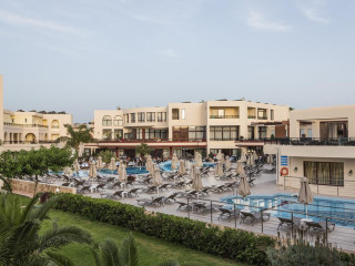 Vantaris Palace