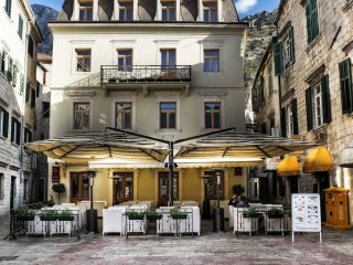 Vardar Hotel