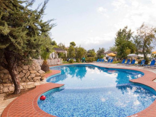 Vassilias Beach Hotel