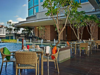 VE Hotel & Residence