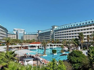 Crystal Admiral Resort Suits and Spa