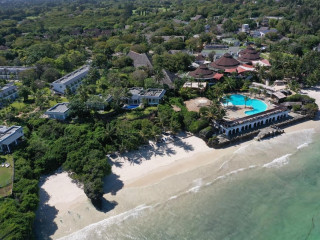 Leopard Beach Resort & Spa