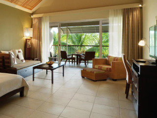 Victoria Beachcomber Resort