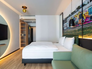 VIENNA HOUSE EASY BY WYNDHAM BERLIN POTSDAMER PLATZ