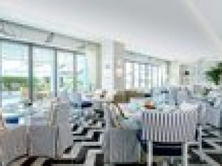 Vignette Collection TH8 PALM DUBAI BEACH RESORT by IHG