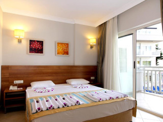 ASKA LARA RESORT & SPA