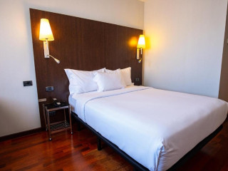 CORNER CENTER RENTAL