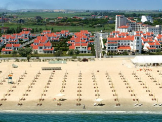 BEACH WALK HOTEL