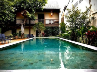 VILLA PHRA SUMEN BANGKOK