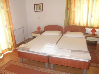 Villa Borna Apartments