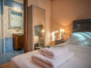 VILLA CLAIRY