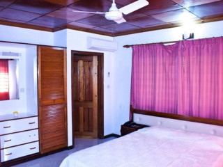 Hotel Villa de Roses