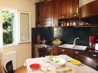 Bedbox Guesthouse And Hostel