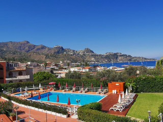 VILLA GIARDINI RESIDENCE
