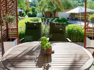 Villa Kapella & Apartments Corfu