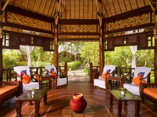 Villa Park Sun Island