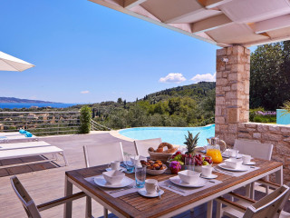 Villa Tatiana | Luxury Villa in San Stefano