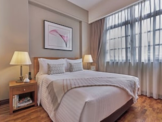 VILLAGE RESIDENCE ROBERTSON QUAY