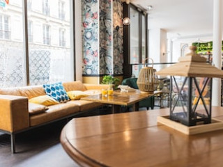 VINTAGE PARIS GARE DU NORD BY HIPHOPHOSTELS