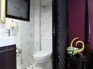 VIOLET TOWER AT KHAOSAN PALACE