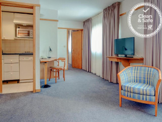 VIP Executive Eden Aparthotel