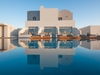 Volcanic Arc Santorini Suites