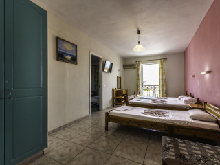 Vossos Hotel Apartments
