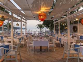 Voyage Turkbuku Hotel