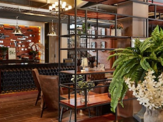 W22 BY BURASARI (SHA)