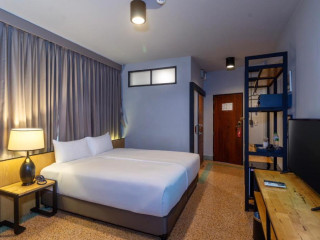 W22 Hotel by Burasari