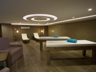 WATER SIDE RESORT SPA 
