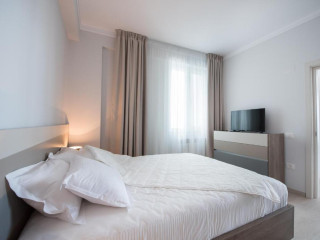 Wave 1 Promenada Apartments