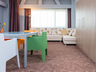 West City Hotel