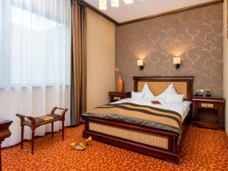 West City Hotel
