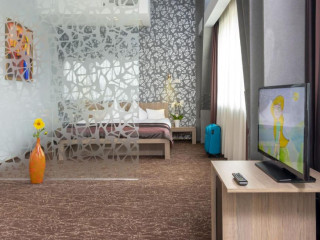 West City Hotel