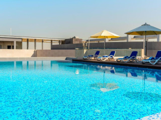 West Walk Retaj Hotel