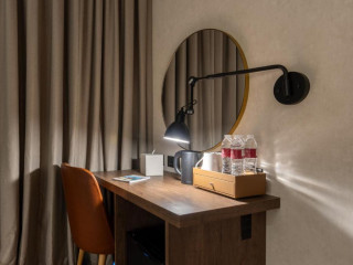 West Walk Retaj Hotel