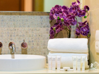 Westminster Claren Tower - Downtown