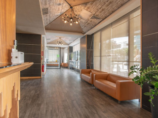 WESTON SUITES & HOTEL