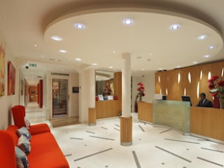 WESTSIDE ARC DE TRIOMPHE