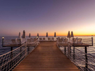 WHITE CITY BEACH HOTEL