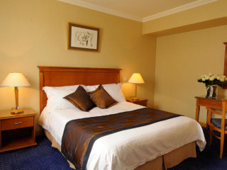 White Olive Premium Hotel